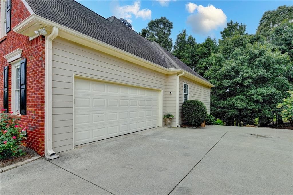 5 bedroom, 3 bathroom, 3,525 sq ft single family residence for sale at 4196 Cami Way, Buford, GA 30519 — photo 10
