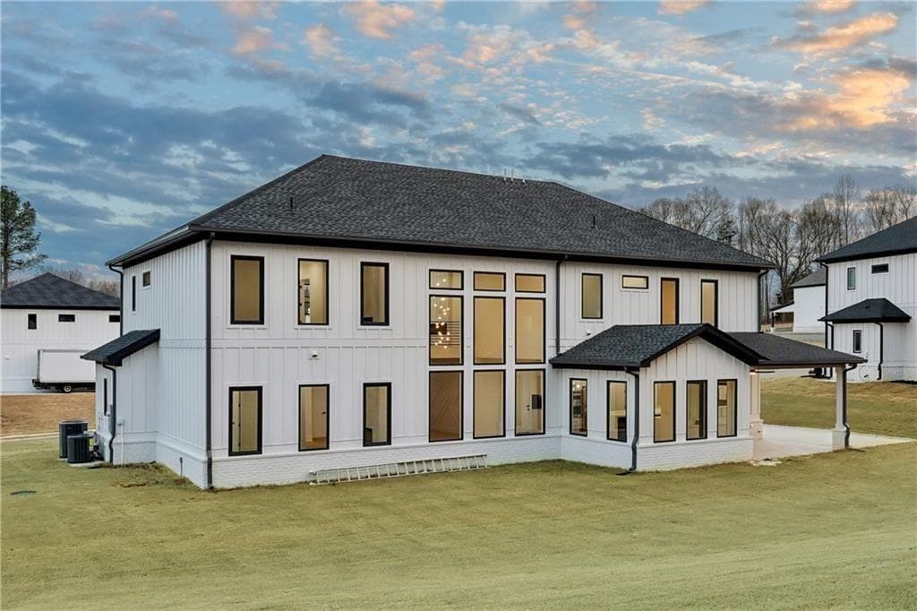 5 bedroom, 5 bathroom, 4,890 sq ft single family residence for sale at 93 Rocky Ridge Way, Auburn, GA 30011 — photo 4