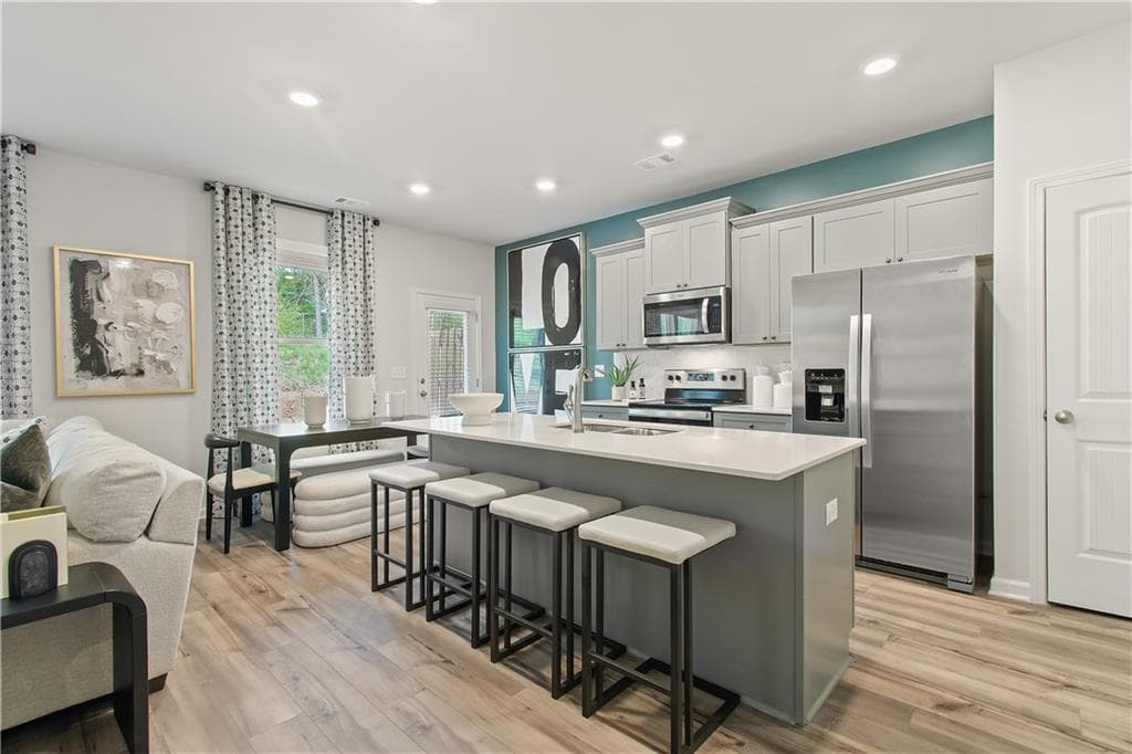 3 bedroom, 3 bathroom, 1,718 sq ft condominium for sale at 651 Treasure Drive, Stockbridge, GA 30281 — photo 6
