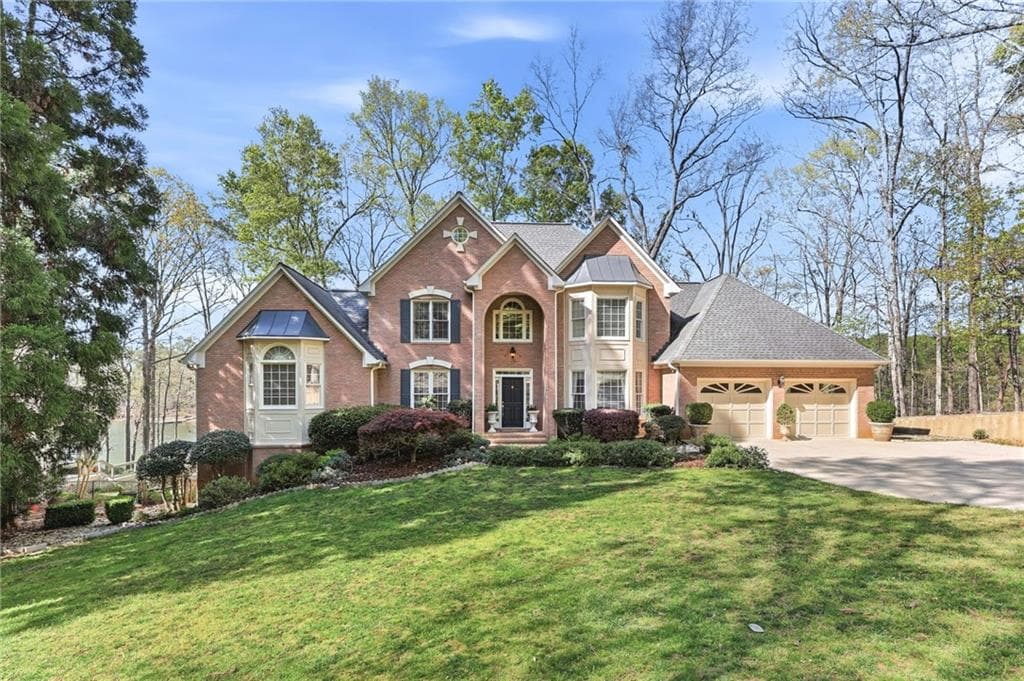 4 bedroom, 5 bathroom, 6,117 sq ft single family residence under contract at 3176 Deepwater Drive, Gainesville, GA 30506 — photo 7