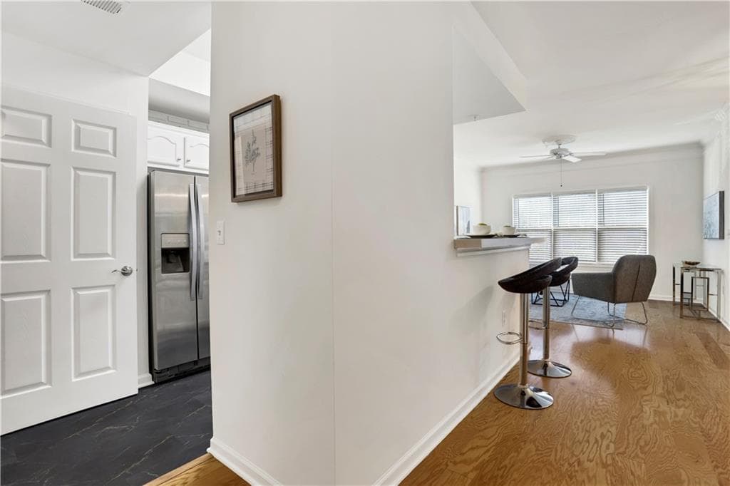 2 bedroom, 2 bathroom, 1,130 sq ft condominium for sale at 2700 Pine Tree Road 1017, Atlanta, GA 30324 — photo 2