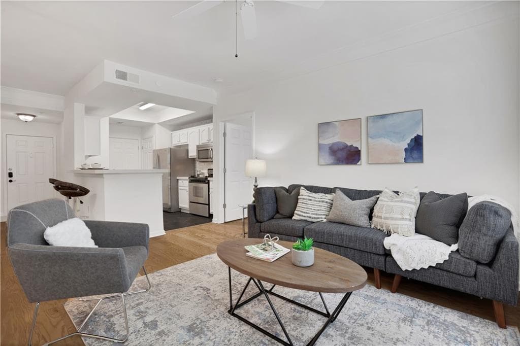 2 bedroom, 2 bathroom, 1,130 sq ft condominium for sale at 2700 Pine Tree Road 1017, Atlanta, GA 30324 — photo 1 of 48
