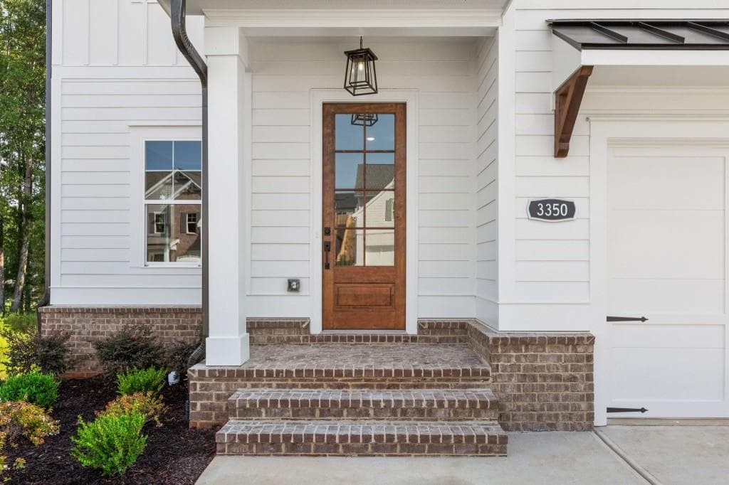 5 bedroom, 4 bathroom, 3,199 sq ft single family residence for sale at 3350 Hillshire Drive, Cumming, GA 30028 — photo 2