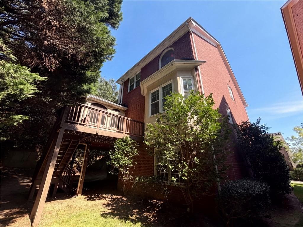 5 bedroom, 4 bathroom, 4,102 sq ft single family residence for sale at 3725 Wescott Way, Sandy Springs, GA 30319 — photo 5