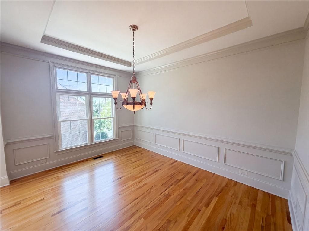 5 bedroom, 4 bathroom, 4,102 sq ft single family residence for sale at 3725 Wescott Way, Sandy Springs, GA 30319 — photo 10