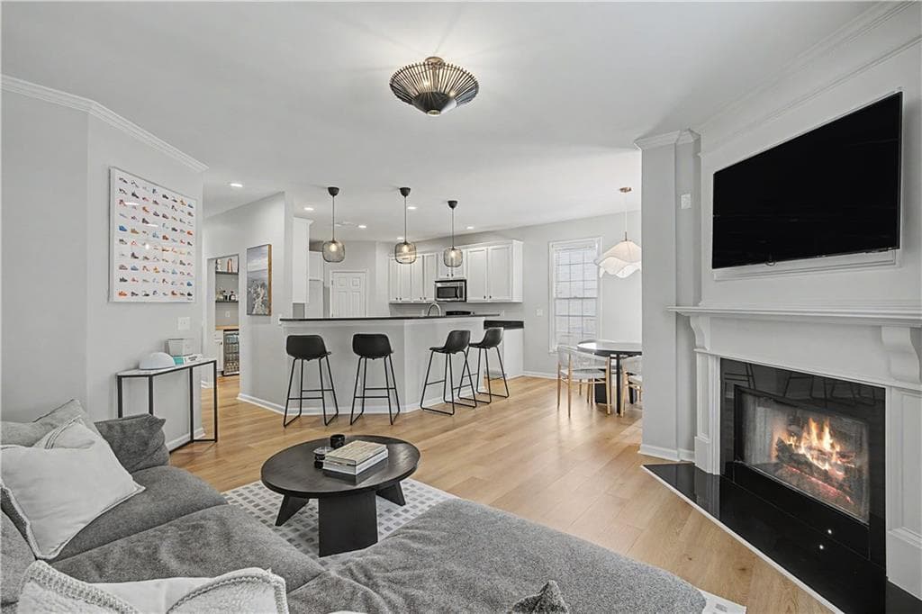 3 bedroom, 3 bathroom, 2,480 sq ft townhouse for sale at 4753 Longcourt Drive, Atlanta, GA 30339 — photo 10