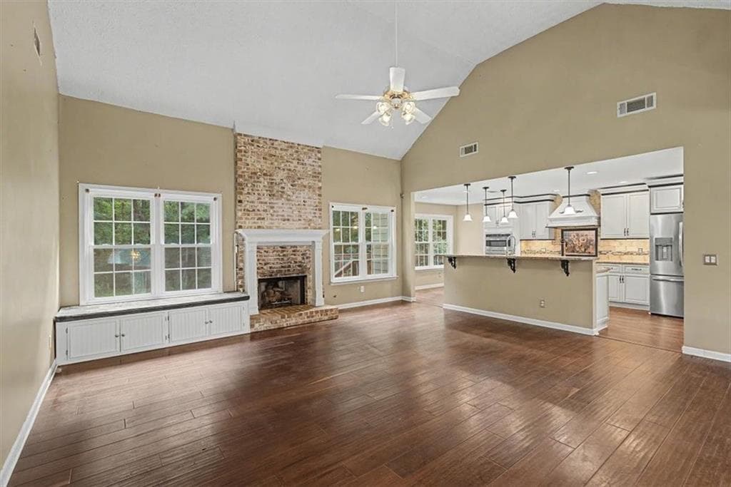5 bedroom, 3 bathroom, 2,800 sq ft single family residence for sale at 1465 La Maison Drive, Lawrenceville, GA 30043 — photo 6