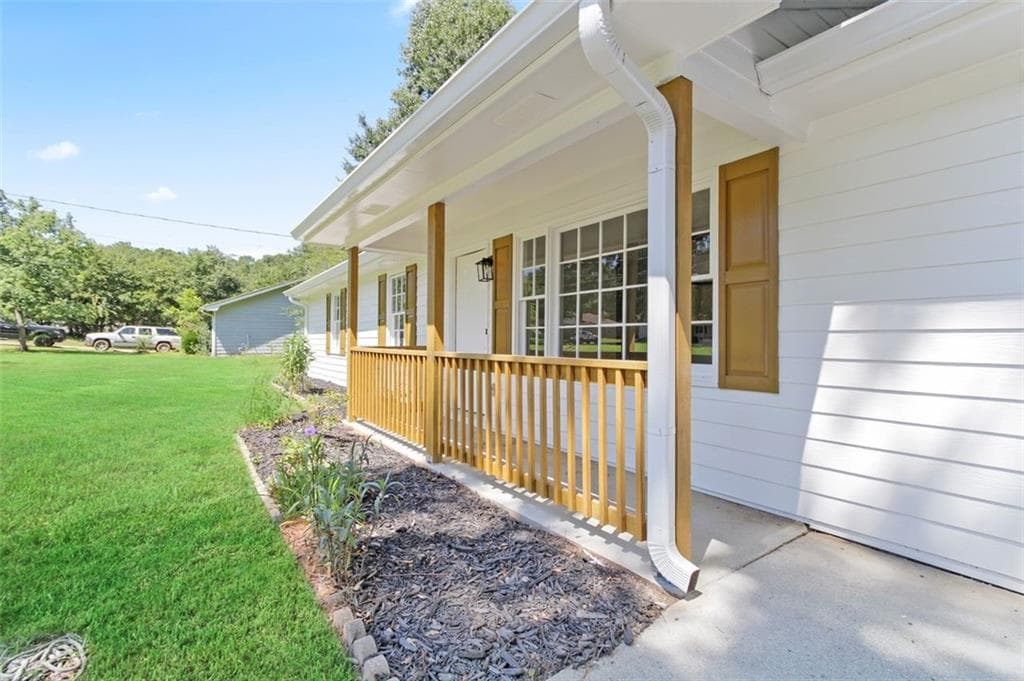 3 bedroom, 2 bathroom, 1,231 sq ft single family residence for sale at 630 Crosscreek Trail, Conyers, GA 30094 — photo 3