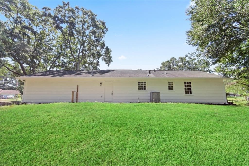 3 bedroom, 2 bathroom, 1,231 sq ft single family residence for sale at 630 Crosscreek Trail, Conyers, GA 30094 — photo 5