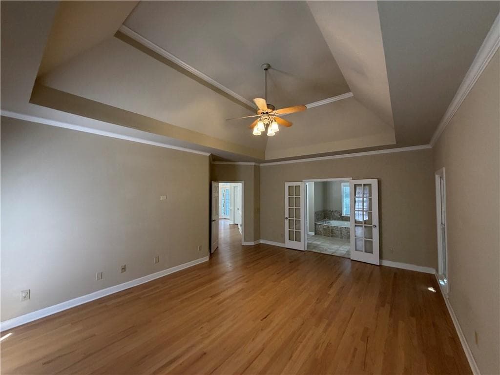 6 bedroom, 4 bathroom, 4,712 sq ft single family residence for sale at 3320 Sweetwater Drive, Cumming, GA 30041 — photo 4