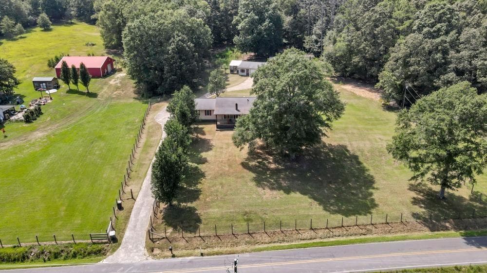 4 bedroom, 3 bathroom, 2,500 sq ft single family residence for sale at 622 Harmony Road, Aragon, GA 30104 — photo 5