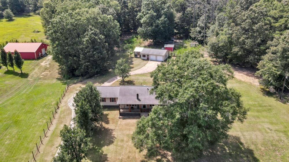 4 bedroom, 3 bathroom, 2,500 sq ft single family residence for sale at 622 Harmony Road, Aragon, GA 30104 — photo 6