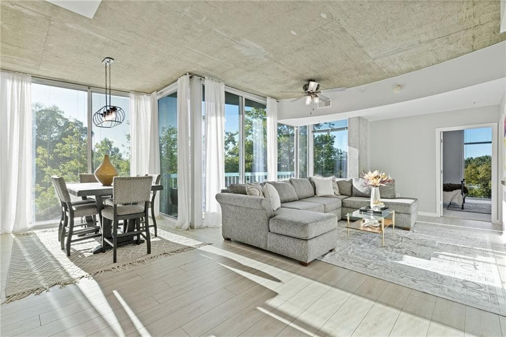 1 bedroom, 1 bathroom, 1,103 sq ft condominium for sale at 3300 Windy Ridge Parkway 621, Atlanta, GA 30339 — photo 3