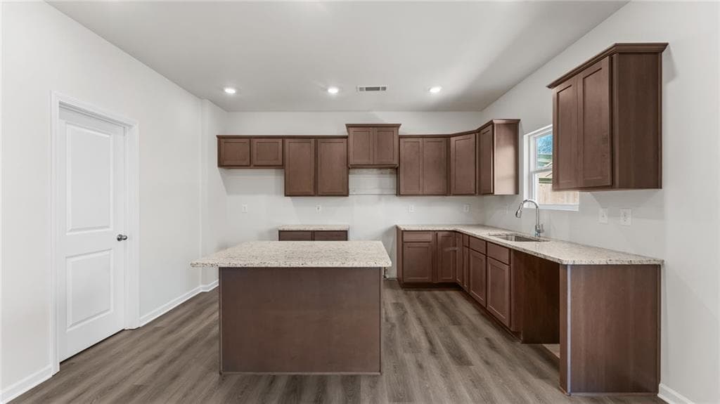 4 bedroom, 3 bathroom, 2,200 sq ft single family residence under contract at 341 Bloomfield Circle, Canton, GA 30114 — photo 4