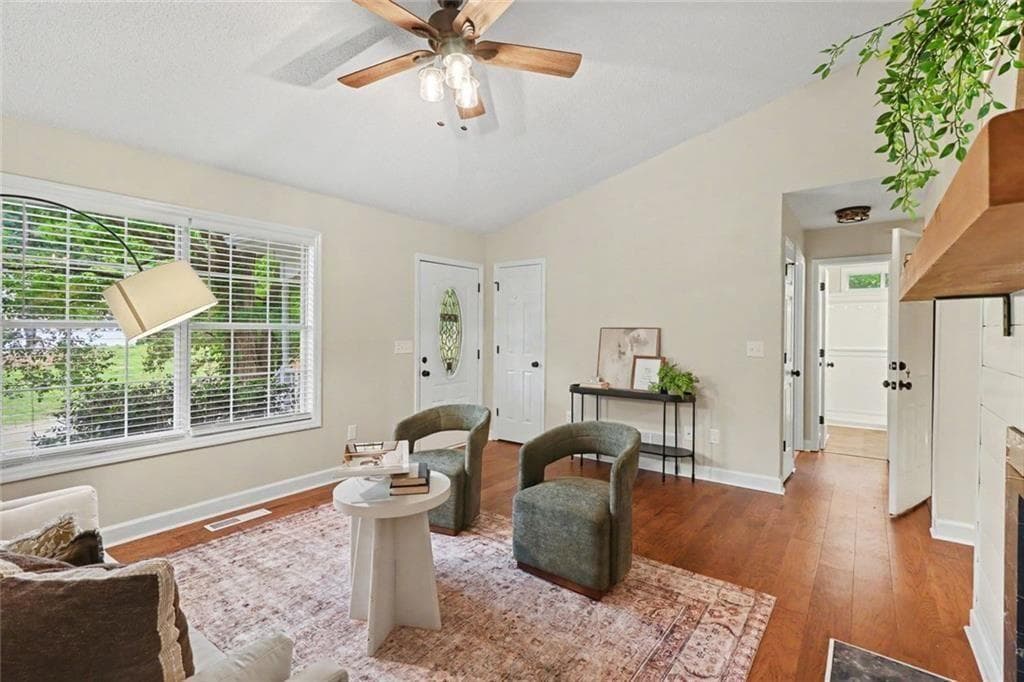 3 bedroom, 3 bathroom, 2,796 sq ft single family residence under contract at 48 Lazy Water Drive, Euharlee, GA 30120 — photo 4
