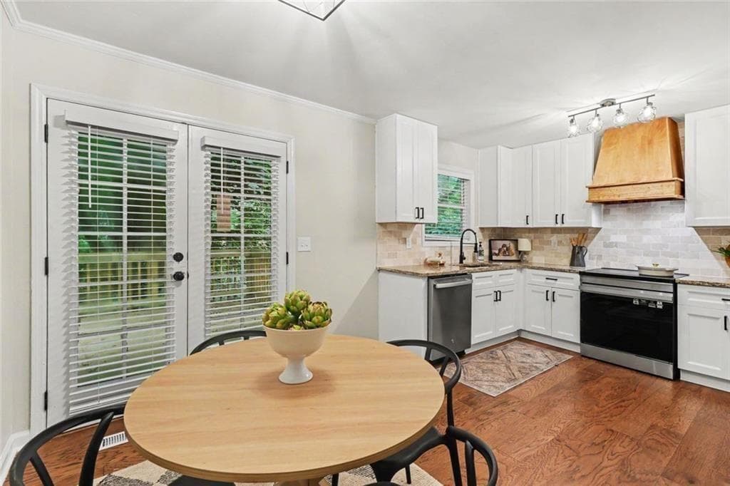 3 bedroom, 3 bathroom, 2,796 sq ft single family residence under contract at 48 Lazy Water Drive, Euharlee, GA 30120 — photo 5
