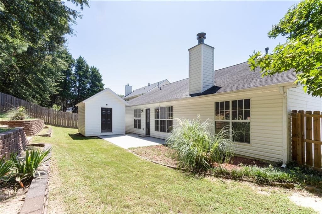 3 bedroom, 2 bathroom, 1,950 sq ft single family residence under contract at 2730 Matlin Way, Buford, GA 30519 — photo 8