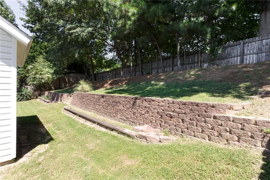 3 bedroom, 2 bathroom, 1,950 sq ft single family residence under contract at 2730 Matlin Way, Buford, GA 30519 — photo 9