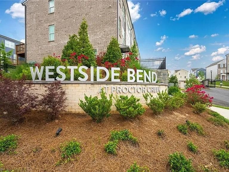 2 bedroom, 4 bathroom, 1,280 sq ft townhouse for sale at 2635 Creekside Drive, Atlanta, GA 30318 — photo 2