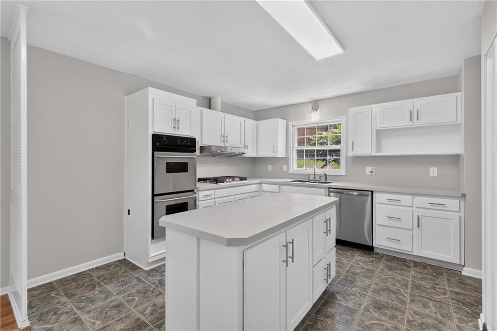 3 bedroom, 2 bathroom, 1,359 sq ft single family residence for sale at 3589 Creatwood Trail, Smyrna, GA 30080 — photo 10