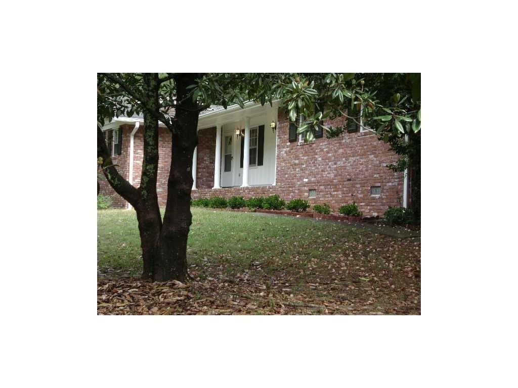 3 bedroom, 2 bathroom, 2,001 sq ft single family residence for rent at 3941 Lake Carlton Road, Loganville, GA 30052 for $1,995 a month — photo 1 of 11