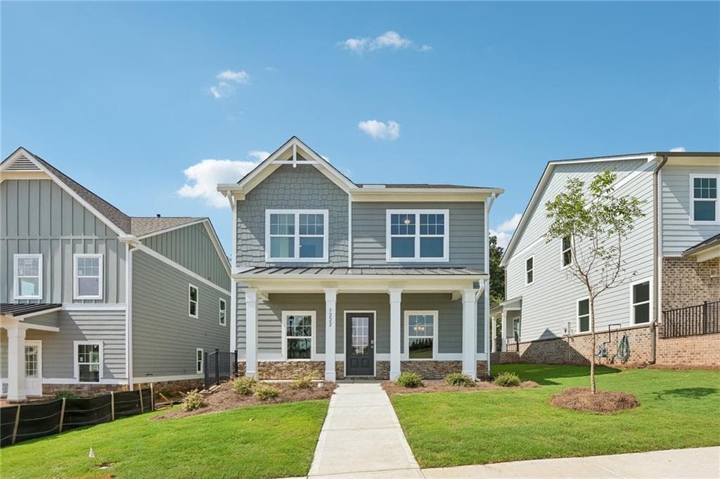 3 bedroom, 3 bathroom, 2,077 sq ft single family residence for sale at 5222 Trace View Drive, Flowery Branch, GA 30542 — photo 1 of 27