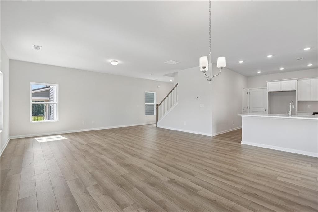3 bedroom, 3 bathroom, 2,077 sq ft single family residence for sale at 5222 Trace View Drive, Flowery Branch, GA 30542 — photo 6