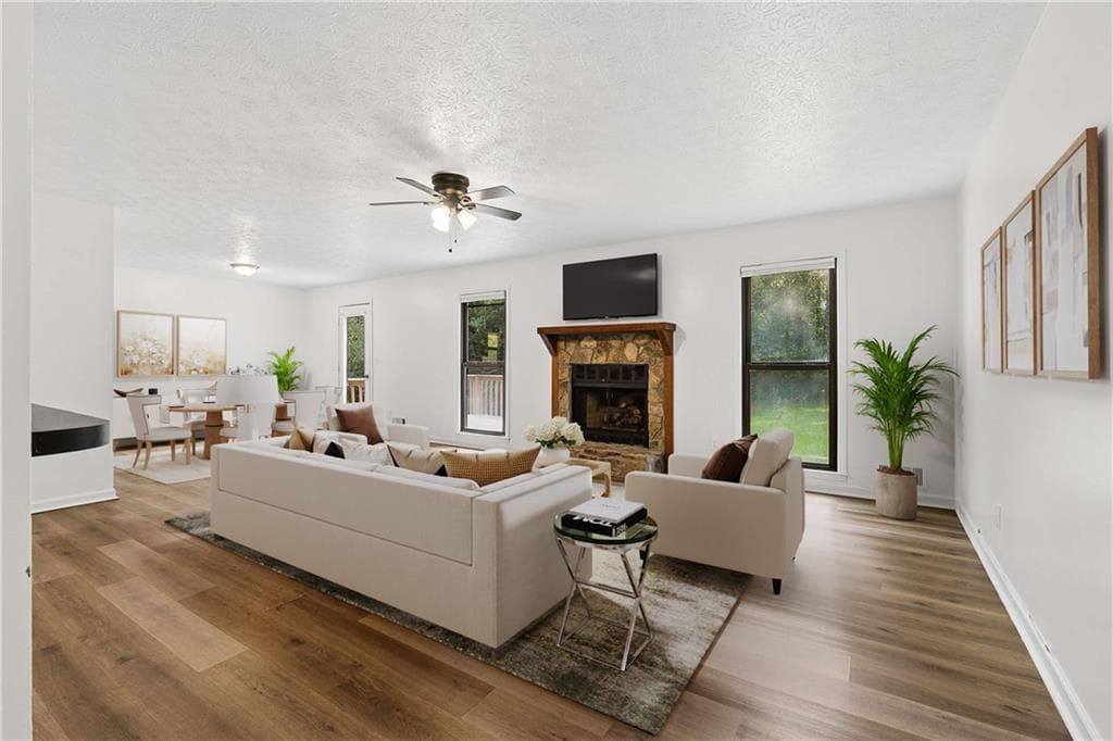 3 bedroom, 2 bathroom, 1,537 sq ft single family residence for sale at 1146 Hutch Lane, Snellville, GA 30078 — photo 2