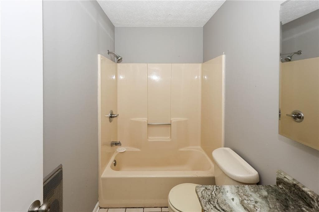 3 bedroom, 2 bathroom, 1,816 sq ft single family residence for sale at 2186 Ewing Chapel Road, Dacula, GA 30019 — photo 9
