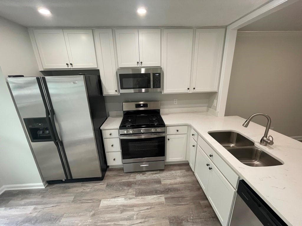 2 bedroom, 3 bathroom, 1,355 sq ft townhouse for rent at 2260 Newport Landing, Alpharetta, GA 30009 for $2,200 a month — photo 2