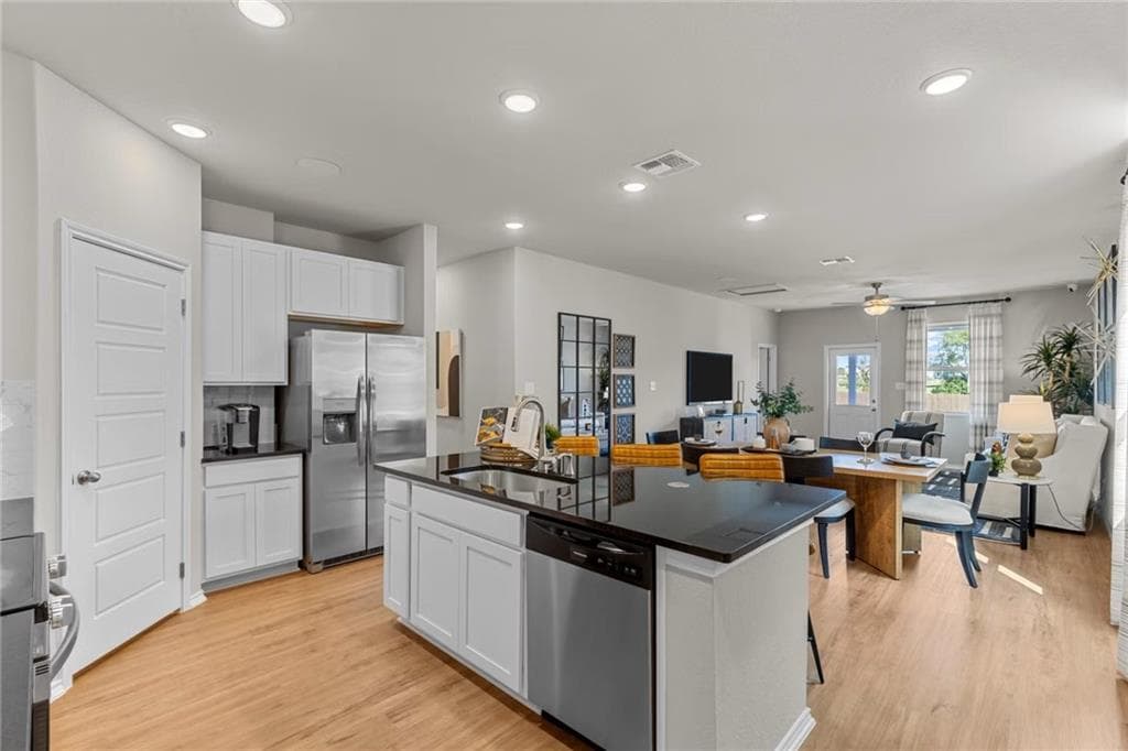 5 bedroom, 3 bathroom, 2,128 sq ft single family residence for sale at 127 Greene Farm Trail, Cartersville, GA 30120 — photo 4