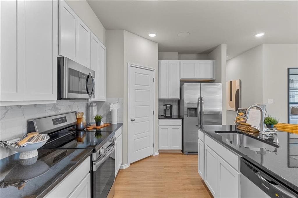 5 bedroom, 3 bathroom, 2,128 sq ft single family residence for sale at 127 Greene Farm Trail, Cartersville, GA 30120 — photo 6