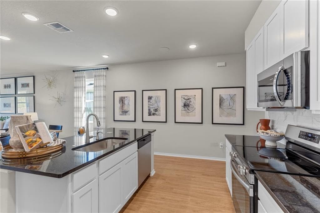 5 bedroom, 3 bathroom, 2,128 sq ft single family residence for sale at 127 Greene Farm Trail, Cartersville, GA 30120 — photo 8