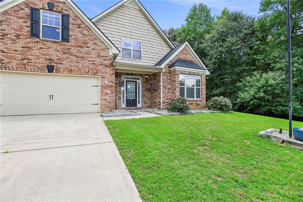 4 bedroom, 4 bathroom, 3,336 sq ft single family residence for sale at 84 Blossom Lane, Newnan, GA 30263 — photo 2