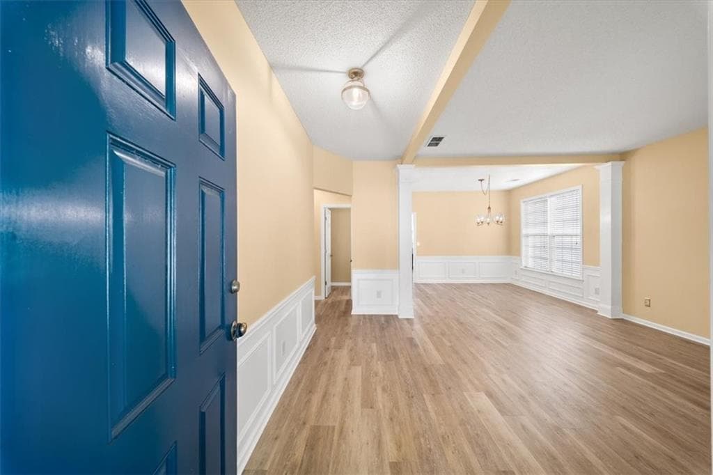 3 bedroom, 3 bathroom, 3,396 sq ft single family residence for sale at 715 Purslane Way, Woodstock, GA 30188 — photo 4