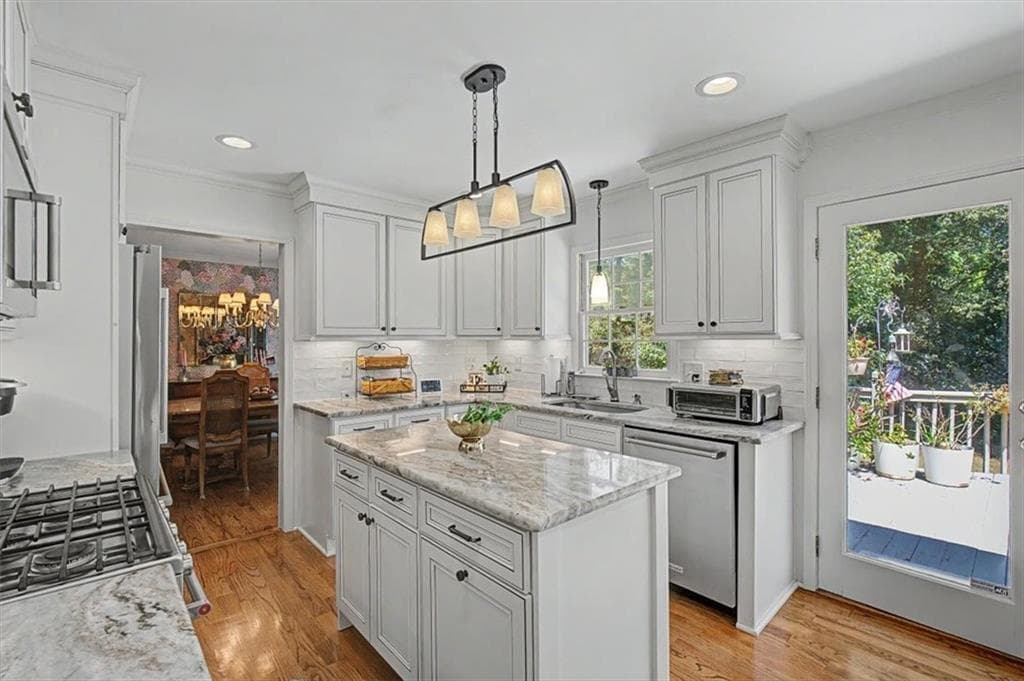 4 bedroom, 2 bathroom, 2,068 sq ft single family residence for sale at 34 Cumberland Drive, Rome, GA 30161 — photo 8