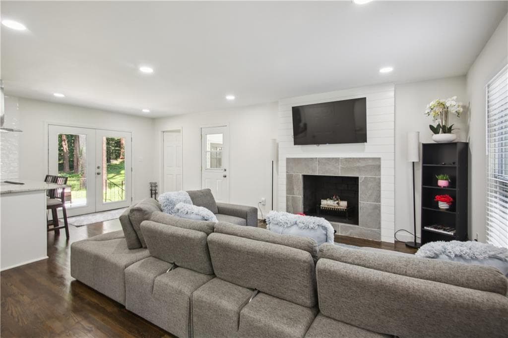 4 bedroom, 3 bathroom, 1,728 sq ft single family residence for rent at 2832 Riderwood Drive, Decatur, GA 30033 for $3,500 a month — photo 2