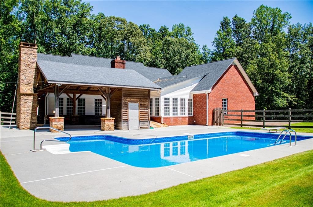 4 bedroom, 4 bathroom, 3,422 sq ft single family residence under contract at 555 Old Draketown Pass, Temple, GA 30179 — photo 3