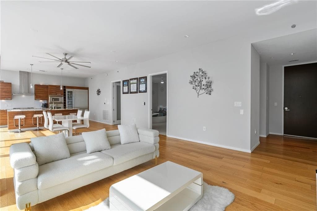 2 bedroom, 3 bathroom, 1,774 sq ft condominium for sale at 45 Ivan Allen Jr Boulevard 2501, Atlanta, GA 30308 — photo 2