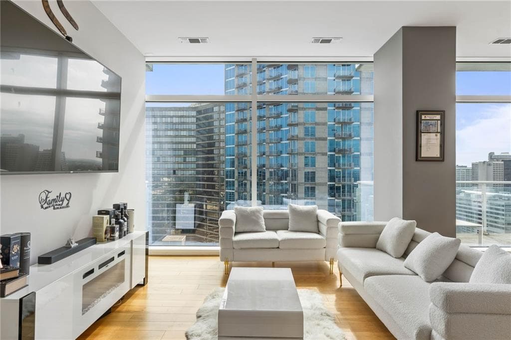2 bedroom, 3 bathroom, 1,774 sq ft condominium for sale at 45 Ivan Allen Jr Boulevard 2501, Atlanta, GA 30308 — photo 3