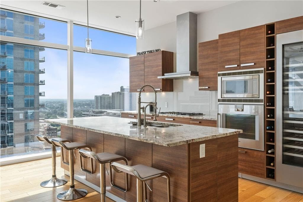 2 bedroom, 3 bathroom, 1,774 sq ft condominium for sale at 45 Ivan Allen Jr Boulevard 2501, Atlanta, GA 30308 — photo 9