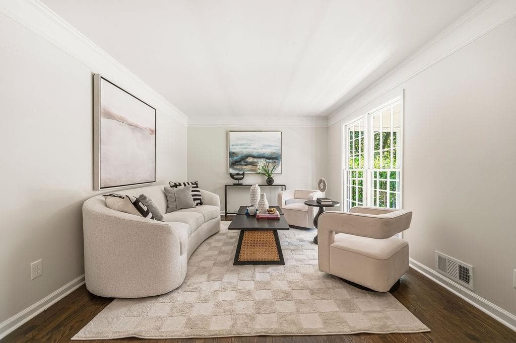 5 bedroom, 3 bathroom, 2,636 sq ft single family residence for sale at 3627 Stonehenge Way, Marietta, GA 30066 — photo 2