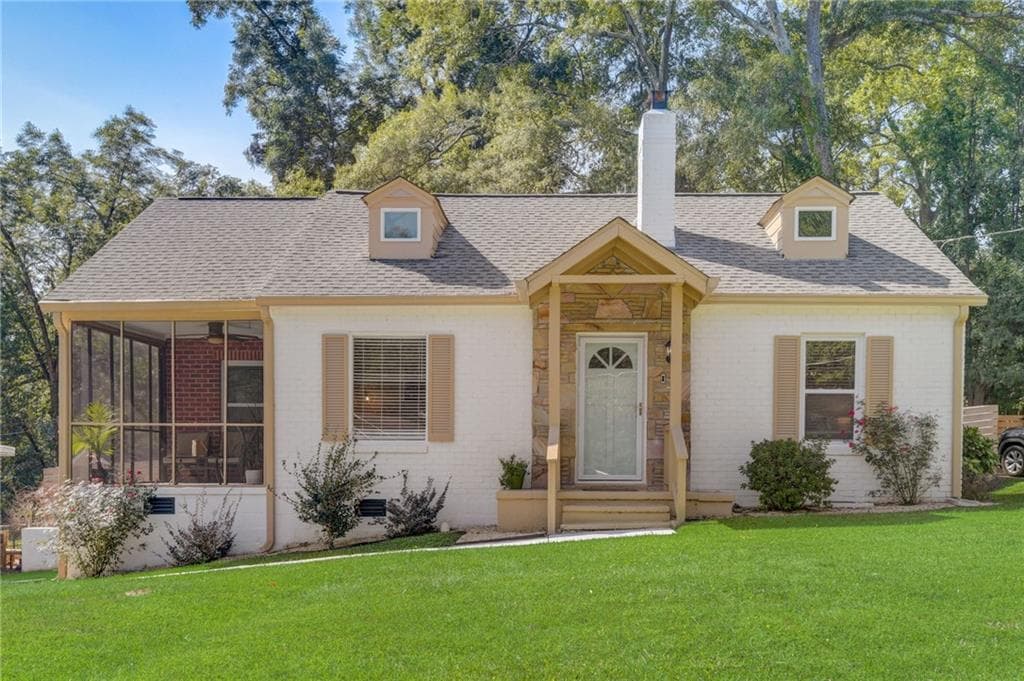 3 bedroom, 1 bathroom, 1,069 sq ft single family residence for rent at 711 Campbell Circle, Hapeville, GA 30354 for $1,900 a month — photo 1 of 16
