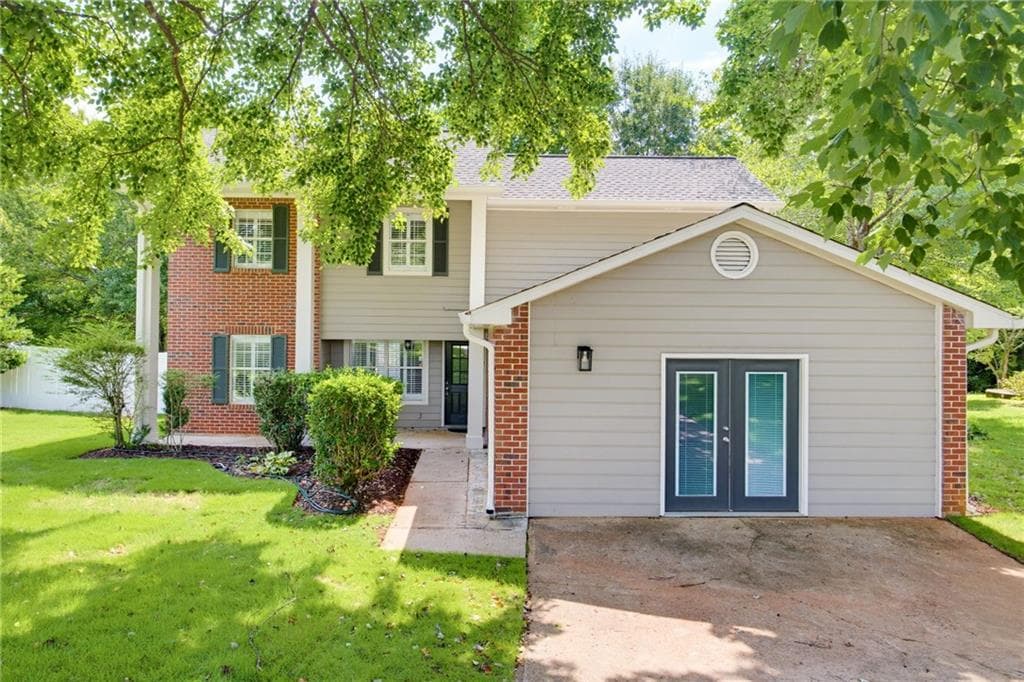 5 bedroom, 3 bathroom, 2,359 sq ft single family residence for sale at 4783 Burford Court, Acworth, GA 30102 — photo 2
