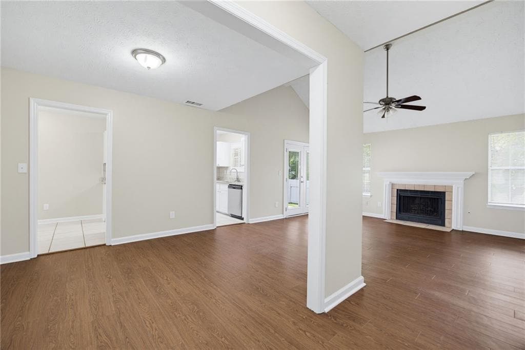 5 bedroom, 3 bathroom, 2,359 sq ft single family residence for sale at 4783 Burford Court, Acworth, GA 30102 — photo 7