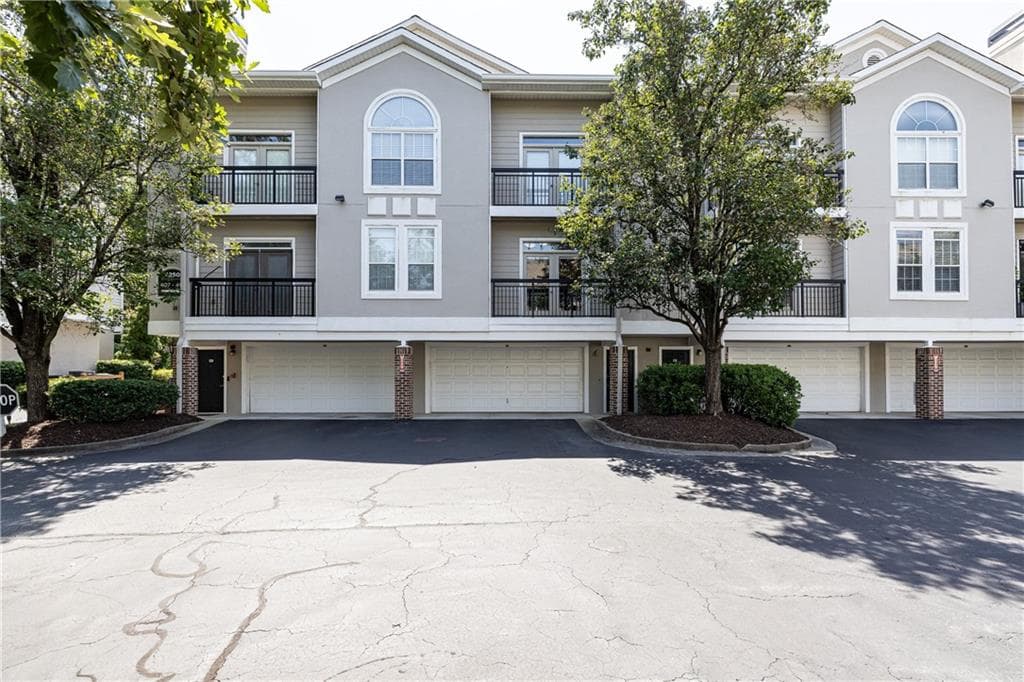 2 bedroom, 2 bathroom, 1,251 sq ft condominium for sale at 4250 River Green Drive 408, Atlanta, GA 30327 — photo 2
