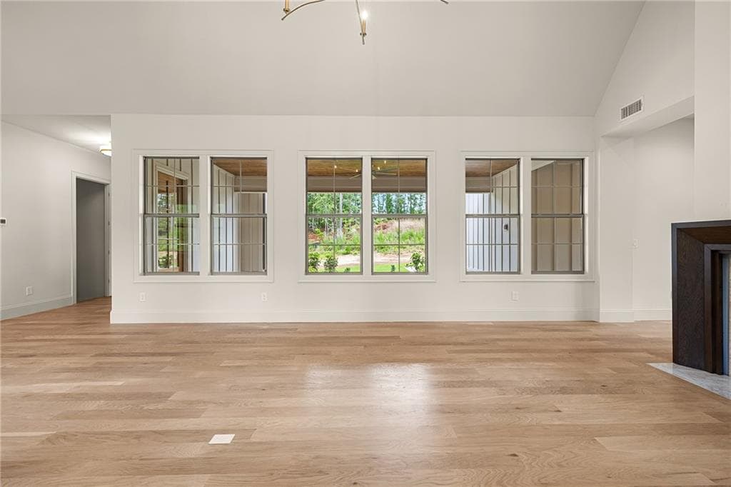 4 bedroom, 3 bathroom, 3,000 sq ft single family residence for sale at 105 Forest Berry Court, Newnan, GA 30265 — photo 7
