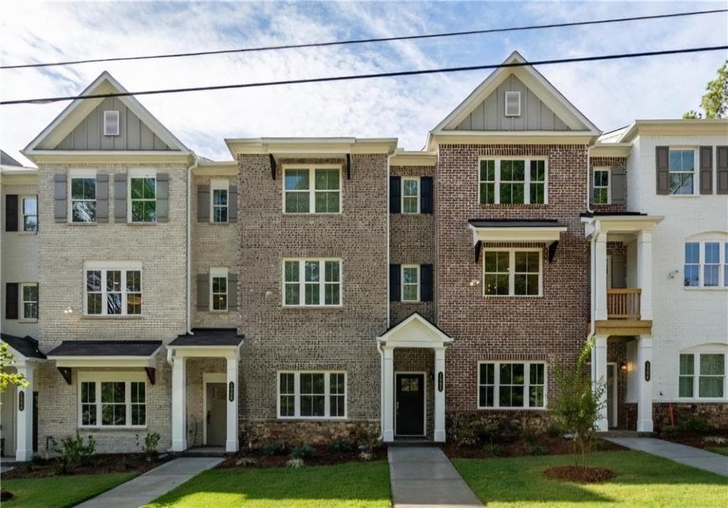3 bedroom, 4 bathroom, 2,036 sq ft townhouse for rent at 1992 Deco Drive, Kennesaw, GA 30144 for $2,950 a month
