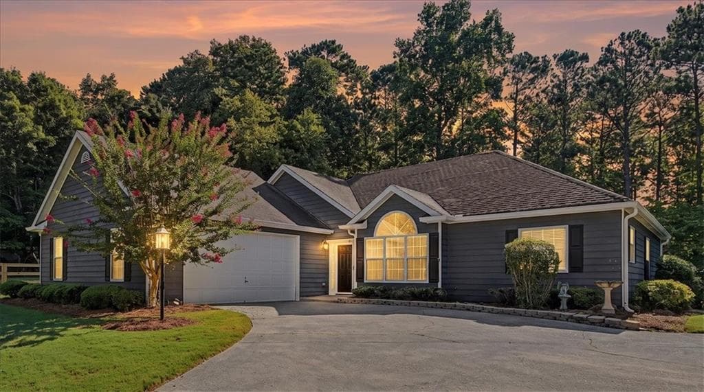 3 bedroom, 2 bathroom, 1,750 sq ft single family residence for sale at 333 Allatoona Shores Drive, Canton, GA 30114