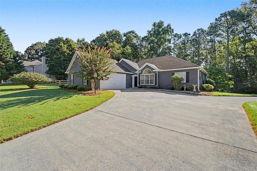 3 bedroom, 2 bathroom, 1,750 sq ft single family residence for sale at 333 Allatoona Shores Drive, Canton, GA 30114 — photo 6